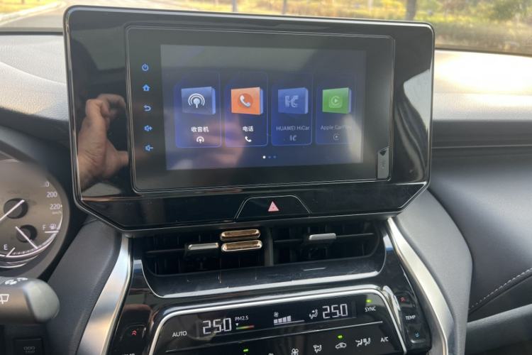 Used Toyota Harrier 2022 2.0L CVT Two-Wheel Drive Luxury Edition