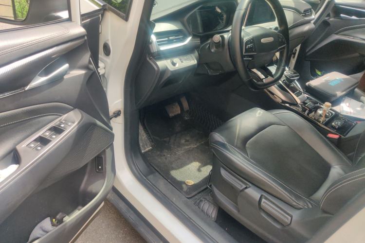 Used SAIC MAXUS EUNIQ 5 