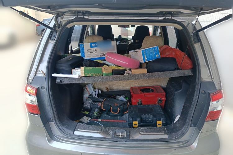 Used Nissan Livina 2013 1.6XE Manual Comfort Edition Trunk