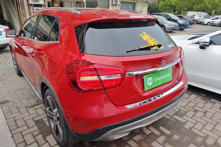 Used Mercedes-Benz GLA 2015 GLA 220 4MATIC Luxury Model Exterior 2