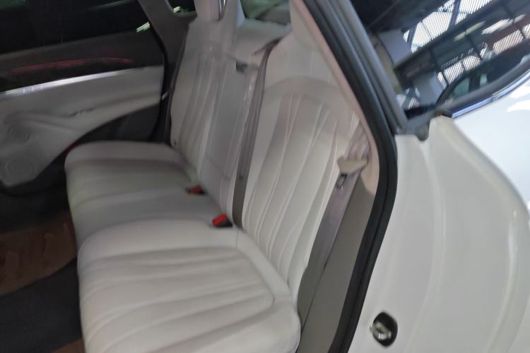 Used IM L7 2022 Dynamic Model Left Rear Seat