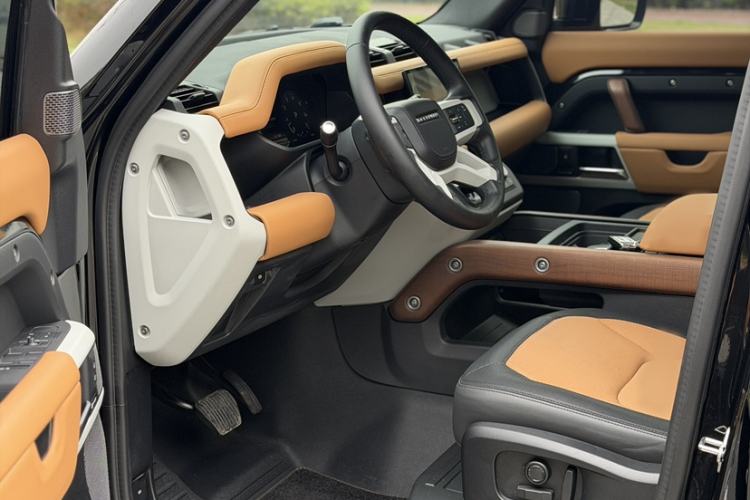 Used Land Rover Defender 2024 110 3.0T P400 X-DYNAMIC HSE Exterior 9