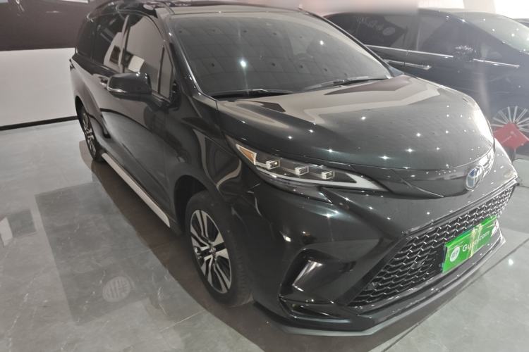 Used Toyota Granvia 2023 2.5L Hybrid Comfort Edition Front Right 45 Deg