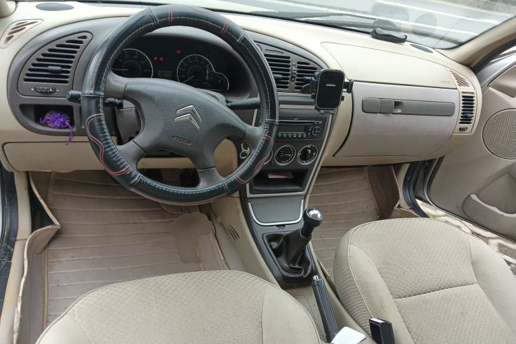 Used Citroen Elysee 2010 Sedan 1.6L Manual Tech Edition Center Console