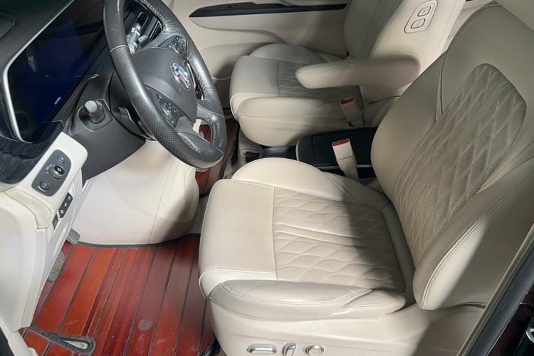 Used Buick GL8 2020 Avenir Avia Six-Seat Deluxe Edition
