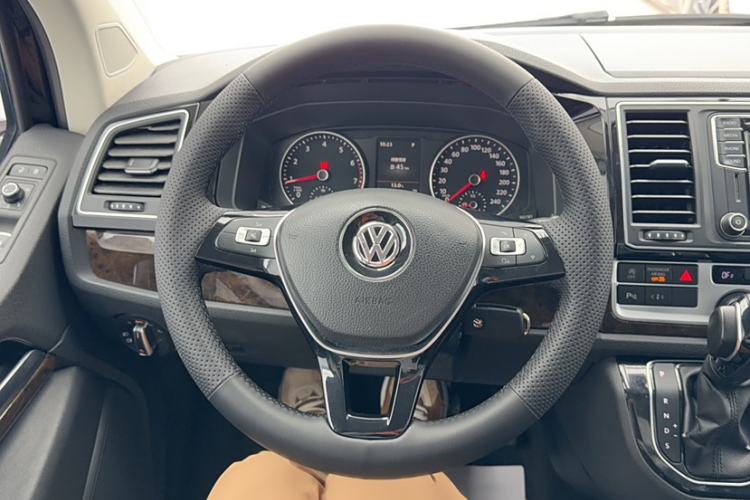 Used Volkswagen Multivan 2017 2.0 TSI Two-Wheel Drive Luxury Edition 7 Seats