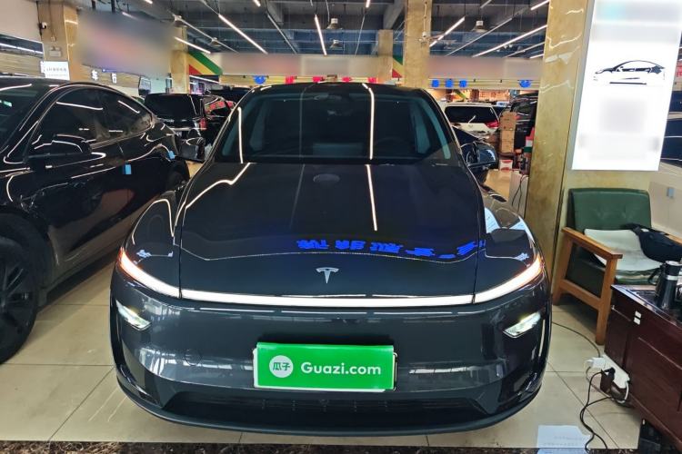 Used Tesla Model Y 2025 Long-Range All-Wheel Drive First Edition