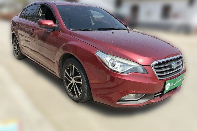 Used Bestune B50 2013 1.6L automatic luxury version Front Right 45 Deg