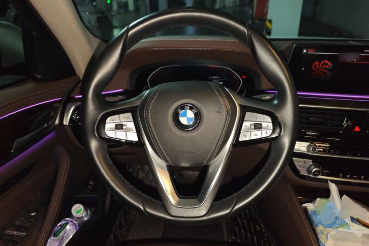 Used BMW 5 Series 2020 525Li Luxury Package Steering Wheel