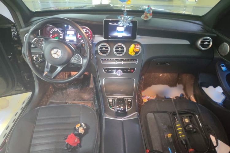 Used Mercedes-Benz GLC 2016 GLC 200 4MATIC Interior 2