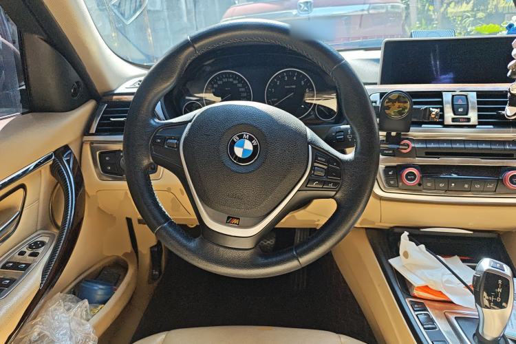 Used BMW 3 Series 2013 320Li Luxury Design Package
