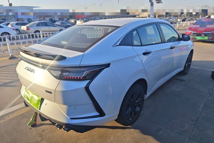 Used Dongfeng Aeolus Yixuan 2023 Mach Edition 1.5L Automatic Chasing Shadow Version