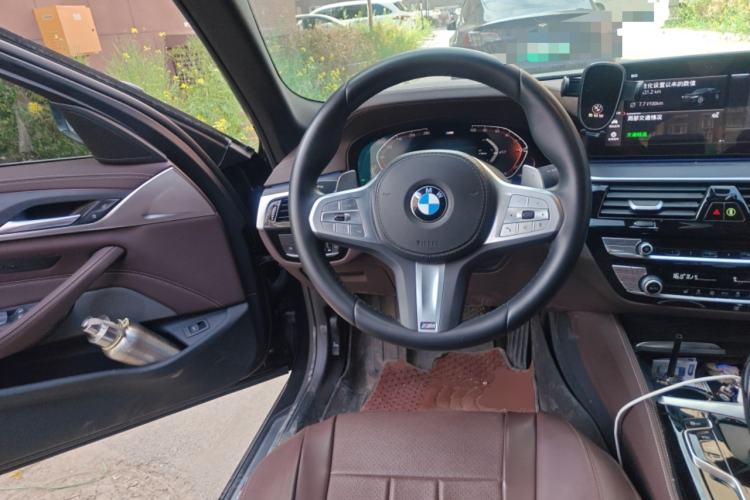 Used BMW 5 Series 2023 530Li Leading Model M Sport Package Steering Wheel