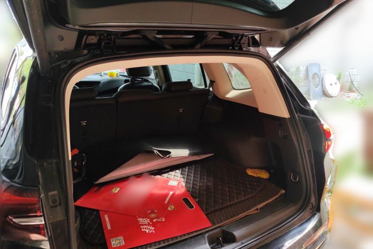 Used Buick Envision 2022 Encore Plus 652T Five-Seat All-Wheel-Drive Luxury Model Trunk