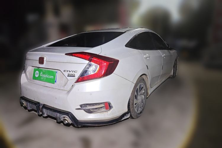 Used Honda Civic 2016 220TURBO CVT Luxury Edition Rear Right 45 Deg