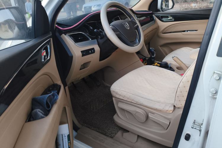 Used Baojun 730 2016 1.5L Manual Comfort Version 7 Seats China V Emission Standard