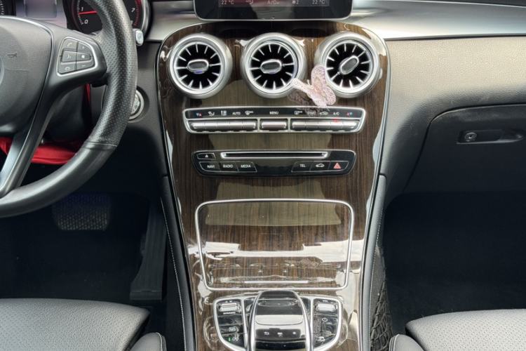 Used Mercedes-Benz GLC 2017 GLC 260 4MATIC Luxury Model
