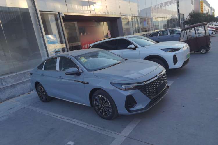 Used Chery Fengyun A8 2024 127 ZHU FENG Version