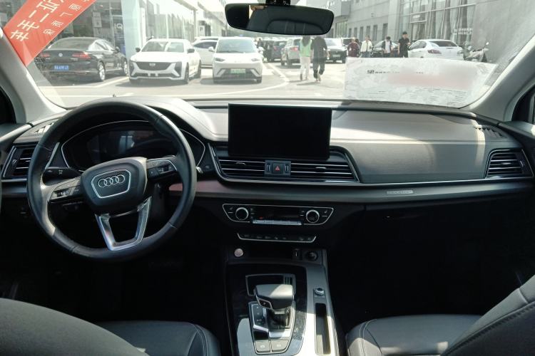 Used Audi Q5L 2022 Updated Version 40T Luxury Elegant Edition Center Console