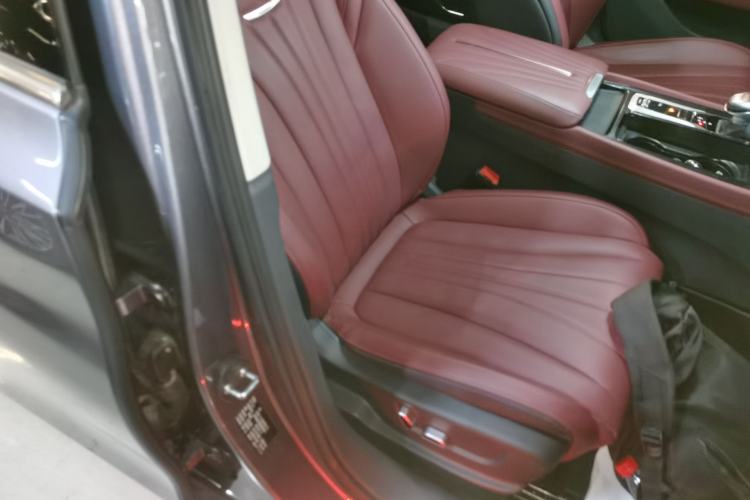 Used Hongqi H5 2023 2.0T Automatic Smart Connect Flagship Edition