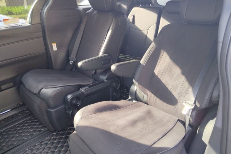 Used Toyota SIENNA 2024 2.5L Hybrid Four-Wheel Drive Prestige Edition