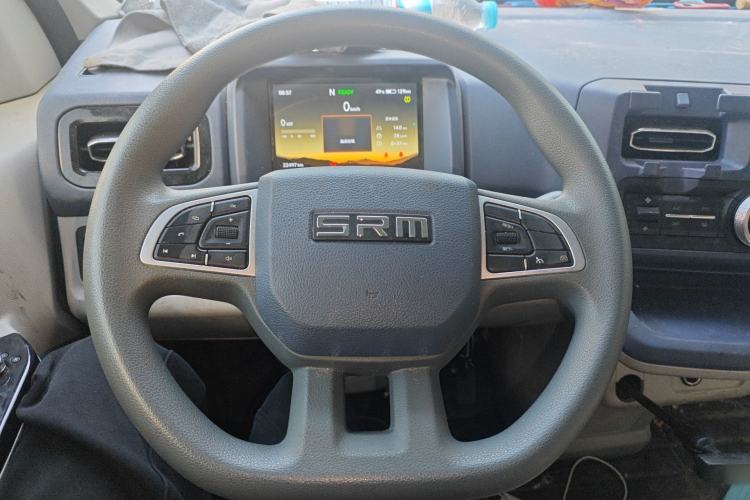 Used SRM New Energy E3L 2024 Custom Luxury Model Steering Wheel