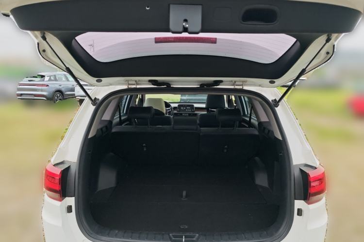 Used Kia KX7 2017 2.4L Automatic 2WD GLS 5-Seater Trunk