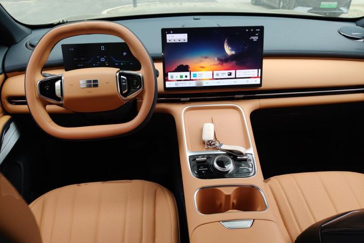 Used Geely Galaxy Xingjian 7 EM-i 2025 120km Launch+ Version Center Console