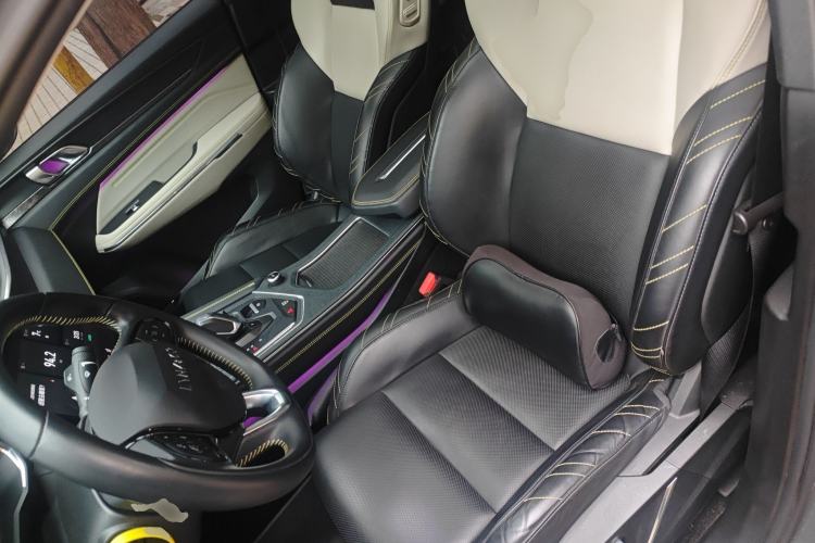 Used Lynk & Co 05 2022 2.0TD Two-Wheel Drive Shine Halo Contrast-Colored Wheel Version