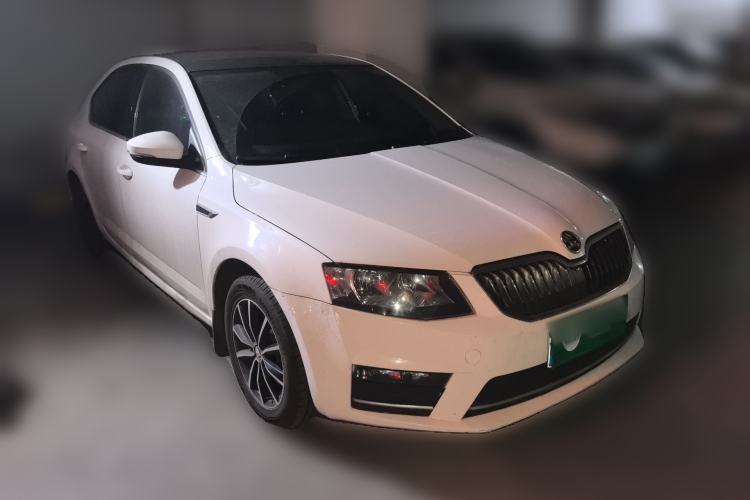 Used Skoda Octavia 2017 1.6L Automatic Smart Drive Edition Front Right 45 Deg