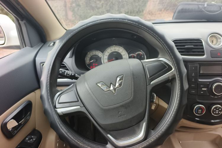 Used Wuling Hongguang 2013 1.5L S Comfort Model