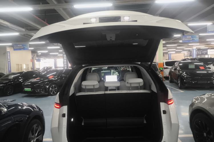 Used XPeng X9 2024 702 Ultra-Long Range Max