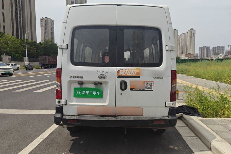 Used SAIC MAXUS Xintu V80 2019 2.5T Classic Version 6-Speed Manual – Aoyuntong Modified Long Wheelbase Mid-Height 7-Seater