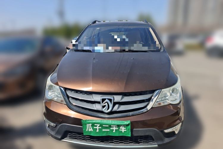 Used Baojun 730 2014 1.5L manual Comfort ESP version 7 seats