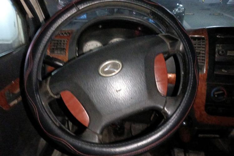 Used King Long Golden Way 2014 2.5T Yuchai Chuangxiang Version YC4FB90-P40C Steering Wheel