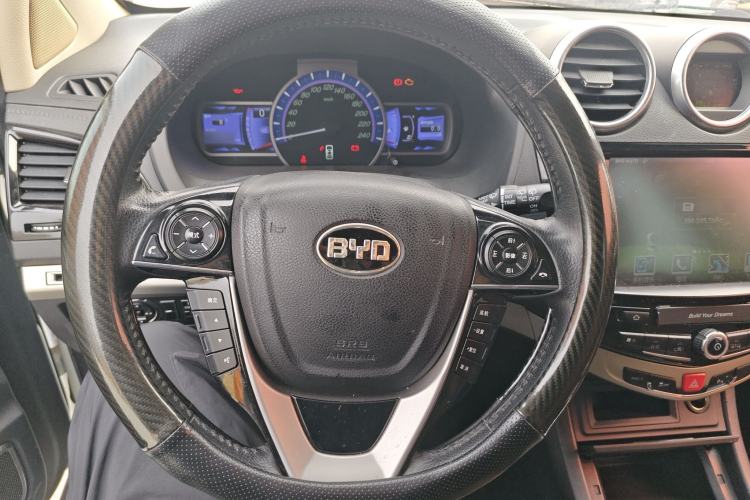 Used BYD S7 2015 1.5T Upgraded Manual Luxury Model