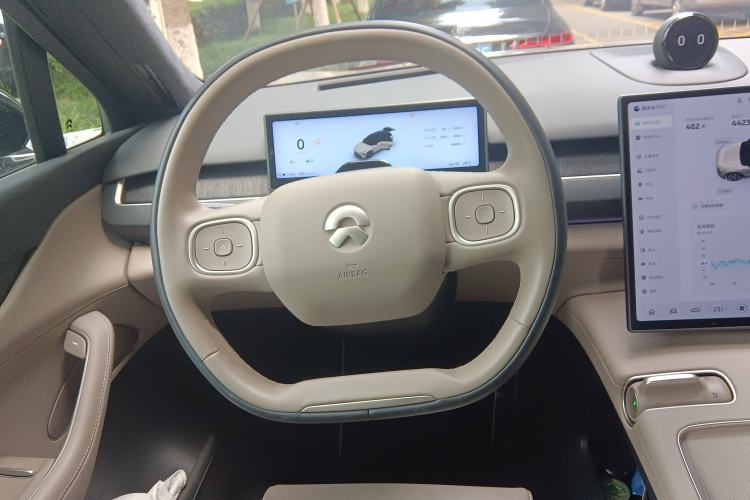 Used Nio ES8 2023 75 kWh Executive Edition
