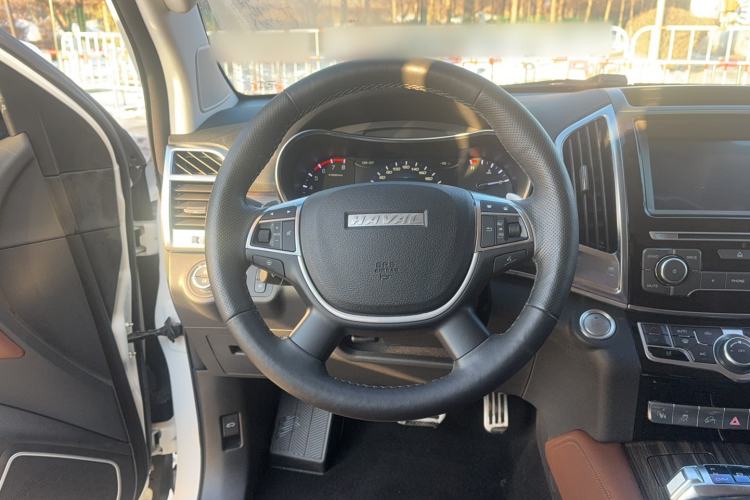 Used Haval H9 2017 2.0T Gasoline 4x4 Premium 5-Seater
