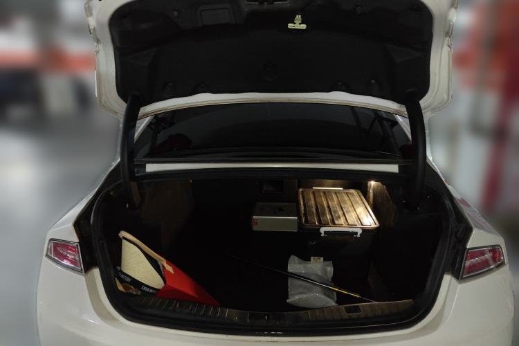 Used Lincoln MKZ 2017 2.0T Luxury Edition Trunk