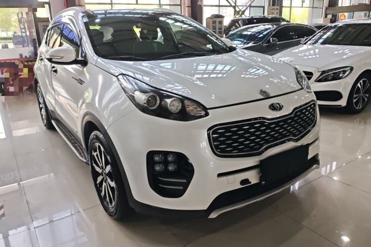 Used Kia KX5 2016 1.6T Automatic Two-Wheel Drive DLX Front Right 45 Deg