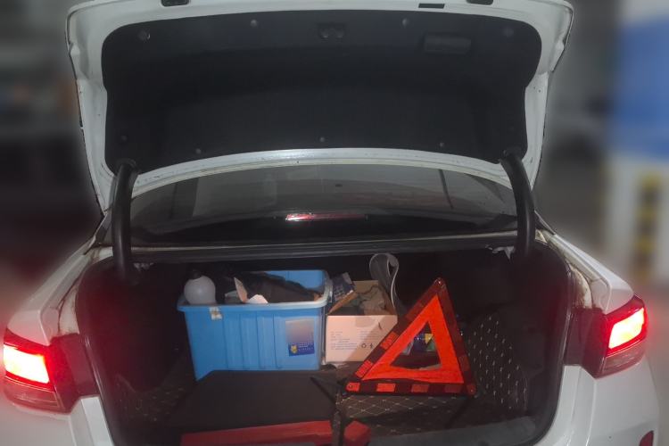 Used Kia K5 2016 2.0L Hybrid GLS Trunk