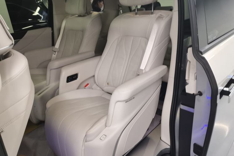 Used Buick GL8 New Energy 2024 Lu Zun Deluxe Edition 7-Seater Left Rear Seat