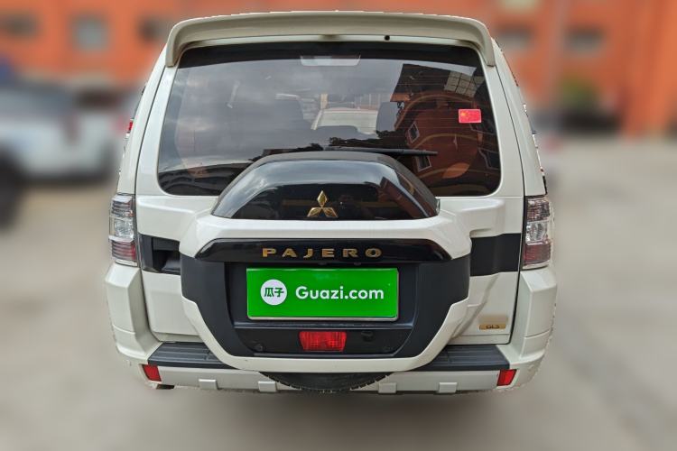Used Mitsubishi Pajero 