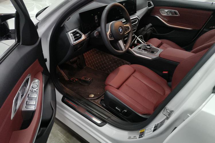 Used BMW i3 2024 eDrive 35 L
