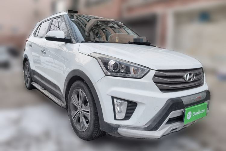 Used Hyundai ix25 2015 1.6L Automatic Two-Wheel-Drive Deluxe DLX Model
