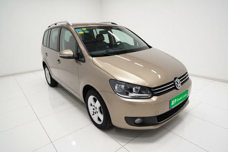 Used Volkswagen Touran 2015 1.4T DSG Comfort Edition 5 Seats Exterior 1