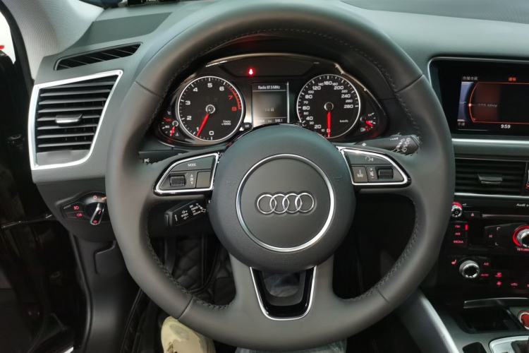 Used Audi Q5 2018 Collector's Edition 40 TFSI Technology Model