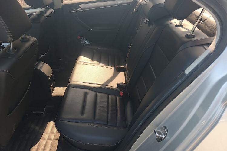 Used Volkswagen Bora 2016 1.6L Manual Comfort Model
