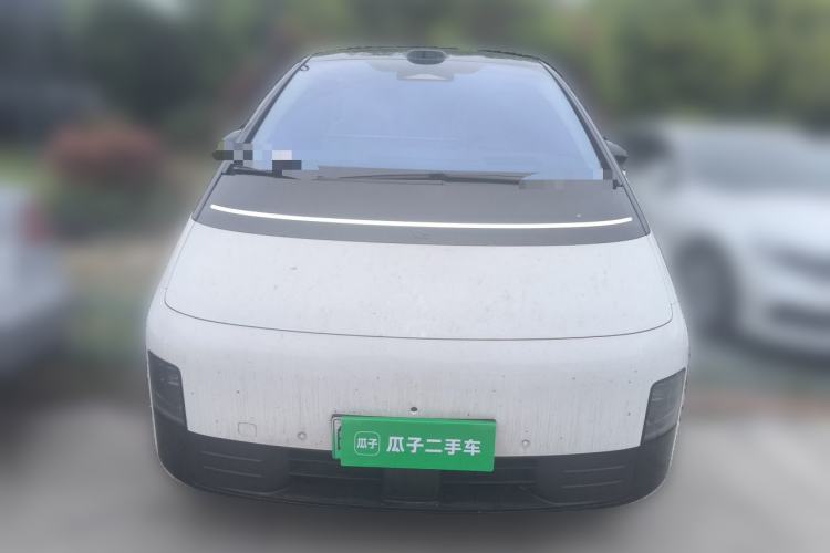 Used Li Auto MEGA 2025 Home Family Special Edition Front