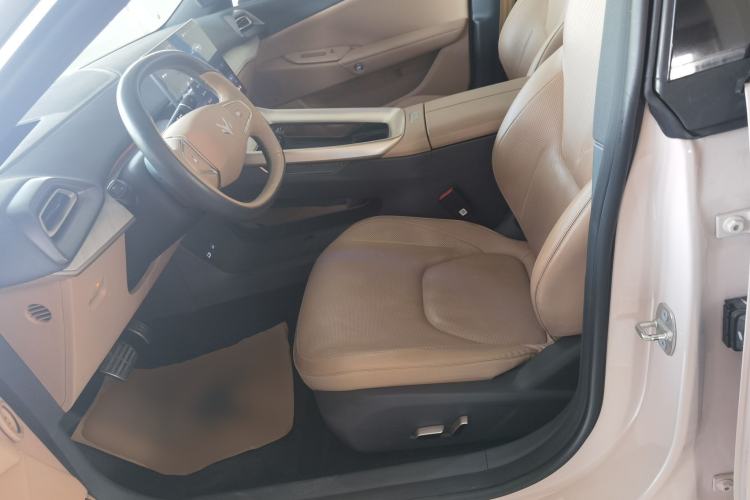 Used ARCFOX Alpha S5 2024 708MAX 200kW Left Front Seat